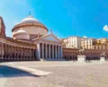 Oasi Di Piazza Plebiscito Naples